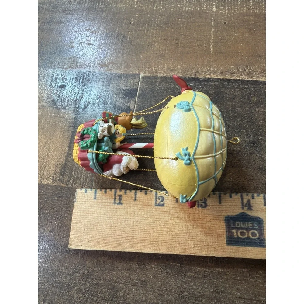 Vintage 1991 Enesco Santa Claus Hot Air Balloon Blimp Christmas Ornament
